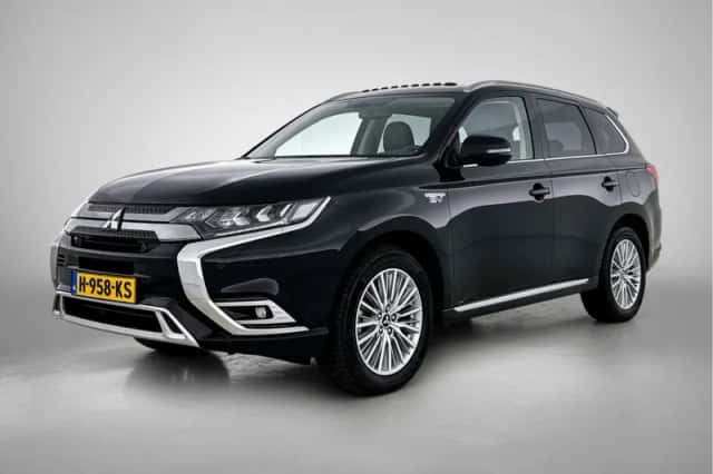 Mitsubishi Outlander (2020) thumbnail 1