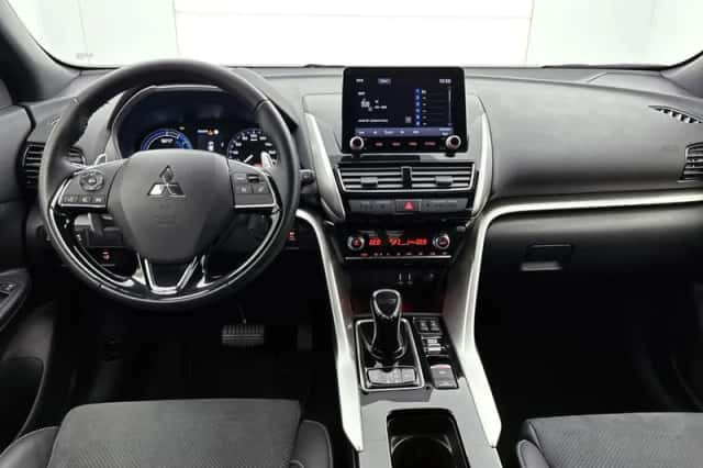 Mitsubishi Eclipse_Cross (2024) thumbnail 4
