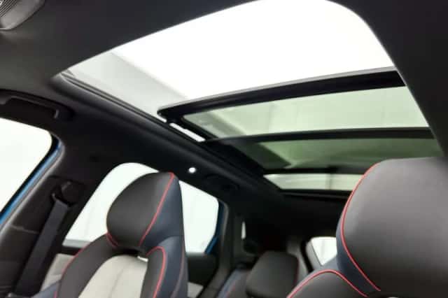 BYD ATTO_3 (2025) thumbnail 4