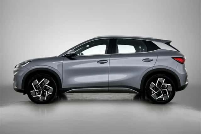 BYD ATTO_3 (2025) thumbnail 3