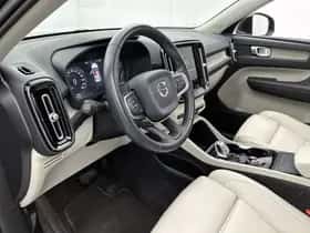 Volvo XC40 (2019) thumbnail 40