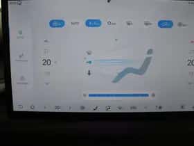 BYD ATTO_3 (2025) thumbnail 12