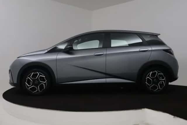 BYD Dolphin (2024) thumbnail 3