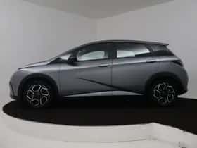 BYD Dolphin (2024) thumbnail 3