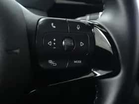 BYD Dolphin (2024) thumbnail 9