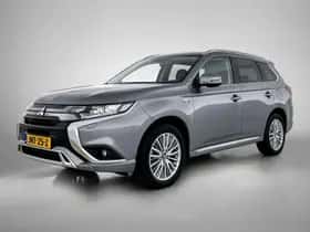 Mitsubishi Outlander (2020) thumbnail 1