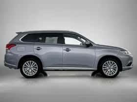 Mitsubishi Outlander (2020) thumbnail 11