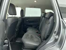 Mitsubishi Outlander (2020) thumbnail 16