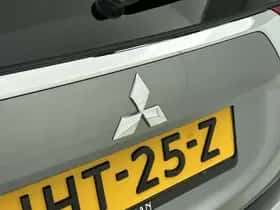 Mitsubishi Outlander (2020) thumbnail 19