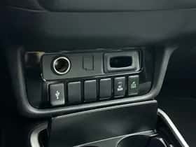 Mitsubishi Outlander (2020) thumbnail 23