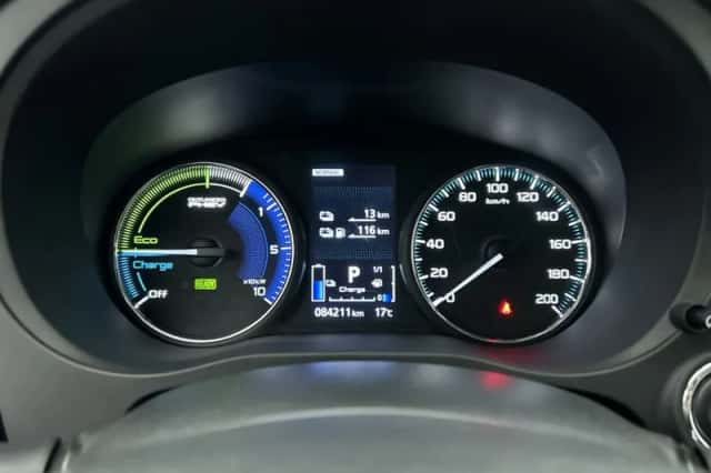 Mitsubishi Outlander (2020) thumbnail 5