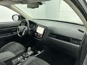 Mitsubishi Outlander (2020) thumbnail 7