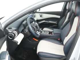 BYD ATTO_3 (2023) thumbnail 18