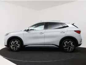 BYD ATTO_3 (2023) thumbnail 3