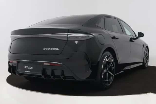BYD Seal (2026) thumbnail 2
