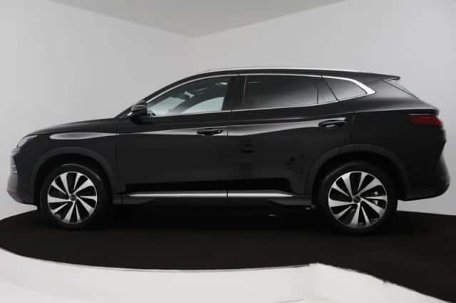 BYD SEAL_U (2025) thumbnail 3