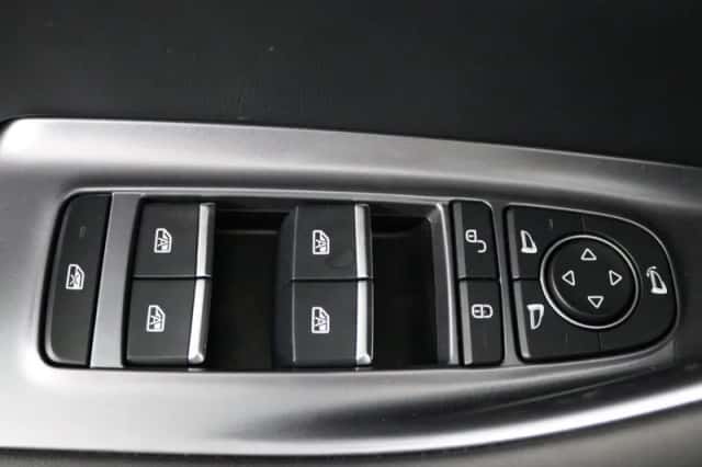 BYD SEAL_U (2025) thumbnail 4