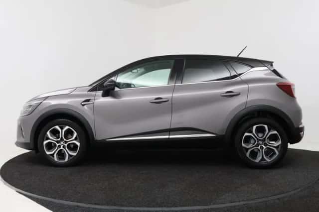 Renault Captur (2022) thumbnail 3