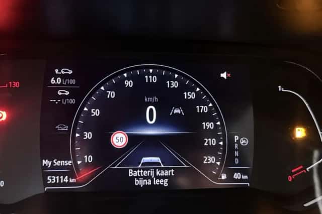 Renault Captur (2022) thumbnail 6