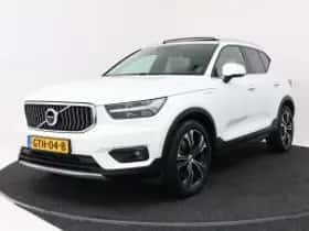 Volvo XC40 (2020) thumbnail 2