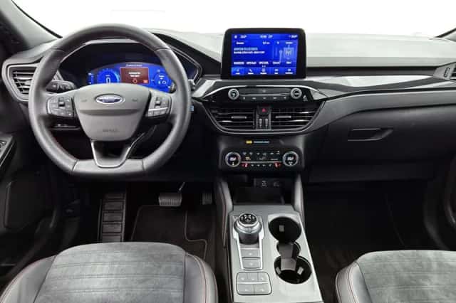 Ford Kuga (2022) thumbnail 4
