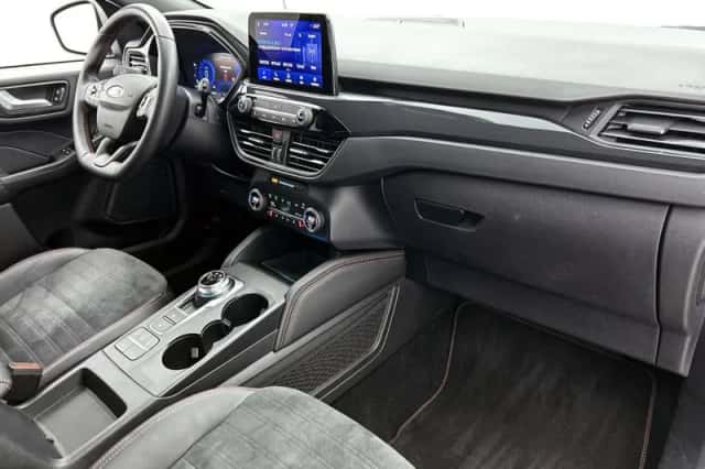 Ford Kuga (2022) thumbnail 6