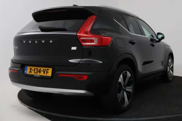 Volvo XC40 (2022) thumbnail 2