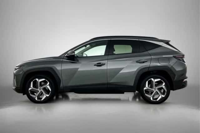 Hyundai Tucson (2021) thumbnail 3