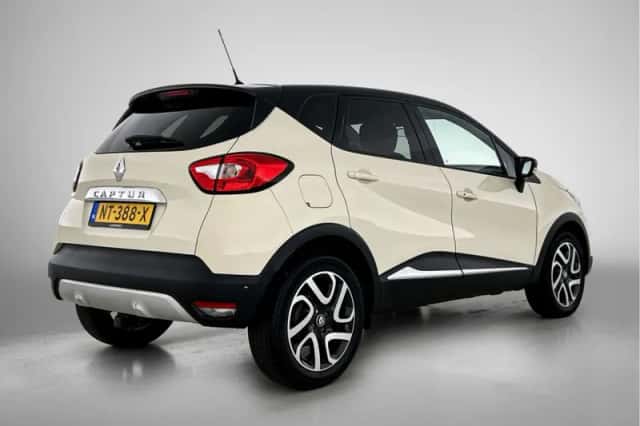 Renault Captur (2017) thumbnail 2