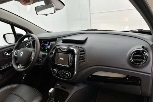 Renault Captur (2017) thumbnail 5
