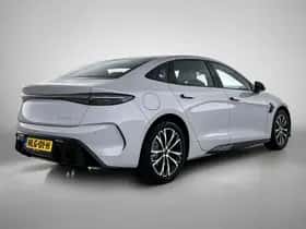 BYD Seal (2025) thumbnail 2