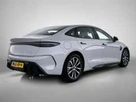 BYD Seal (2025) thumbnail 3