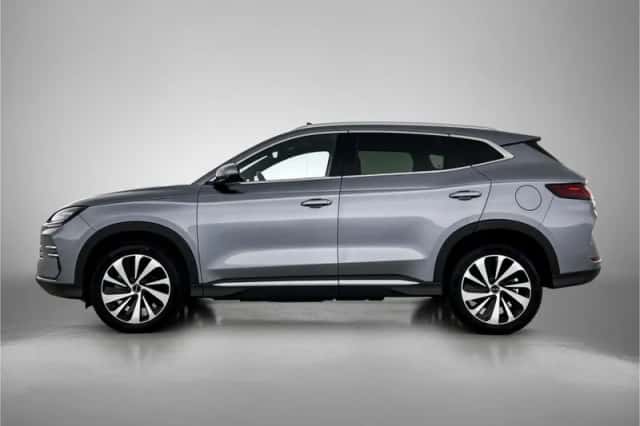 BYD SEAL_U (2025) thumbnail 3