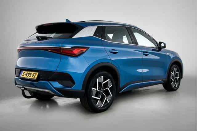 BYD ATTO_3 (2023) thumbnail 2