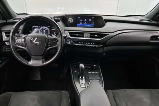 Lexus UX (2020) thumbnail 4