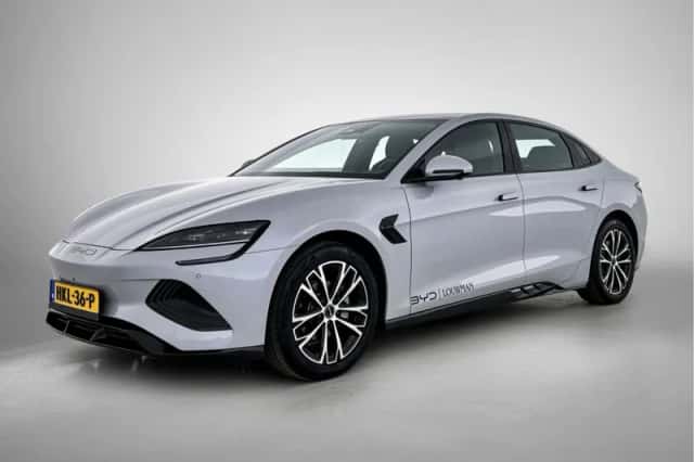 BYD Seal (2025) thumbnail 1