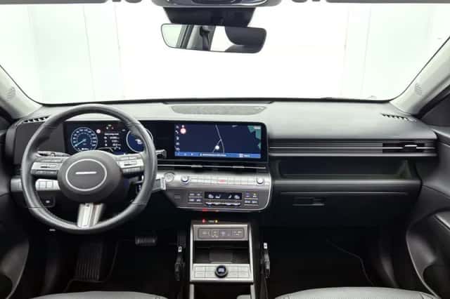 Hyundai Kona (2024) thumbnail 4