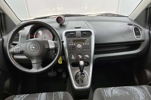 Opel Agila (2014) thumbnail 4