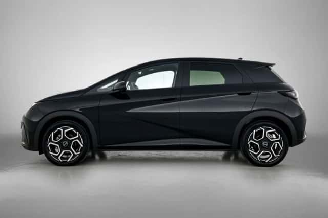 BYD Dolphin (2025) thumbnail 3