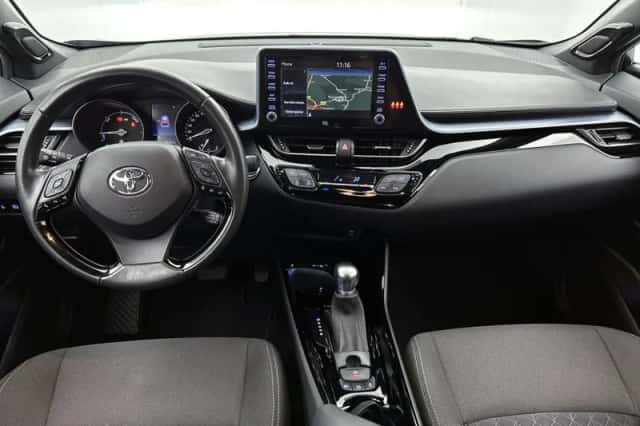 Toyota C-HR (2020) thumbnail 4