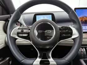 BYD ATTO_3 (2025) thumbnail 18