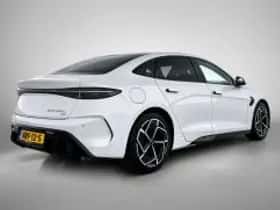 BYD Seal (2025) thumbnail 3