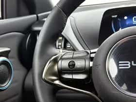 BYD ATTO_3 (2025) thumbnail 15