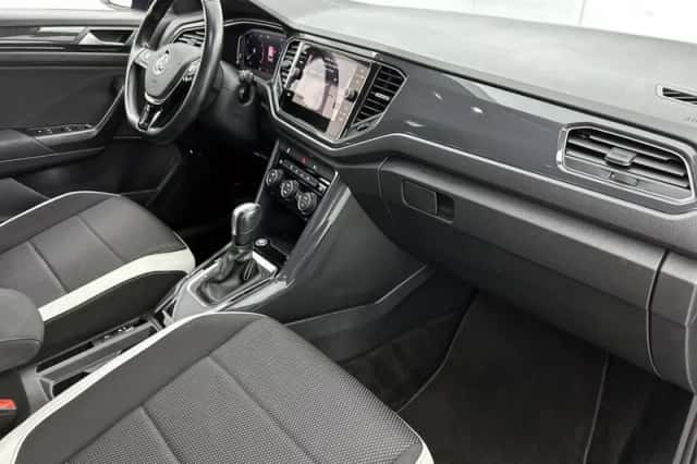 Volkswagen T-Roc (2020) thumbnail 6