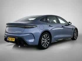 BYD Seal (2025) thumbnail 3