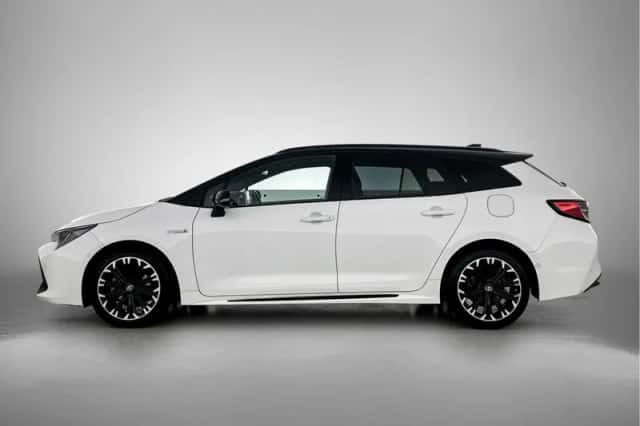 Toyota Corolla_Touring_Sports (2022) thumbnail 3