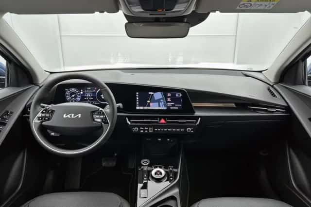 Kia Niro_EV (2025) thumbnail 4