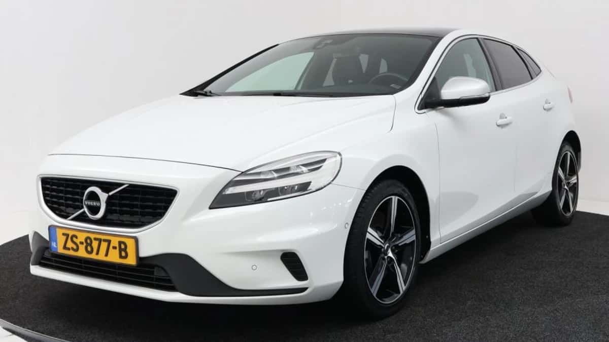 Volvo V40 (2019) — foto 1