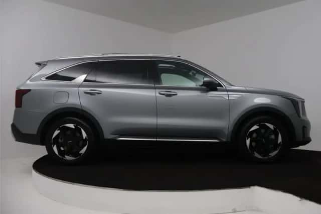 Kia Sorento (2026) thumbnail 3