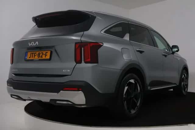 Kia Sorento (2026) thumbnail 4